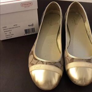 Used in box Coach Cecile 12m signature ball…